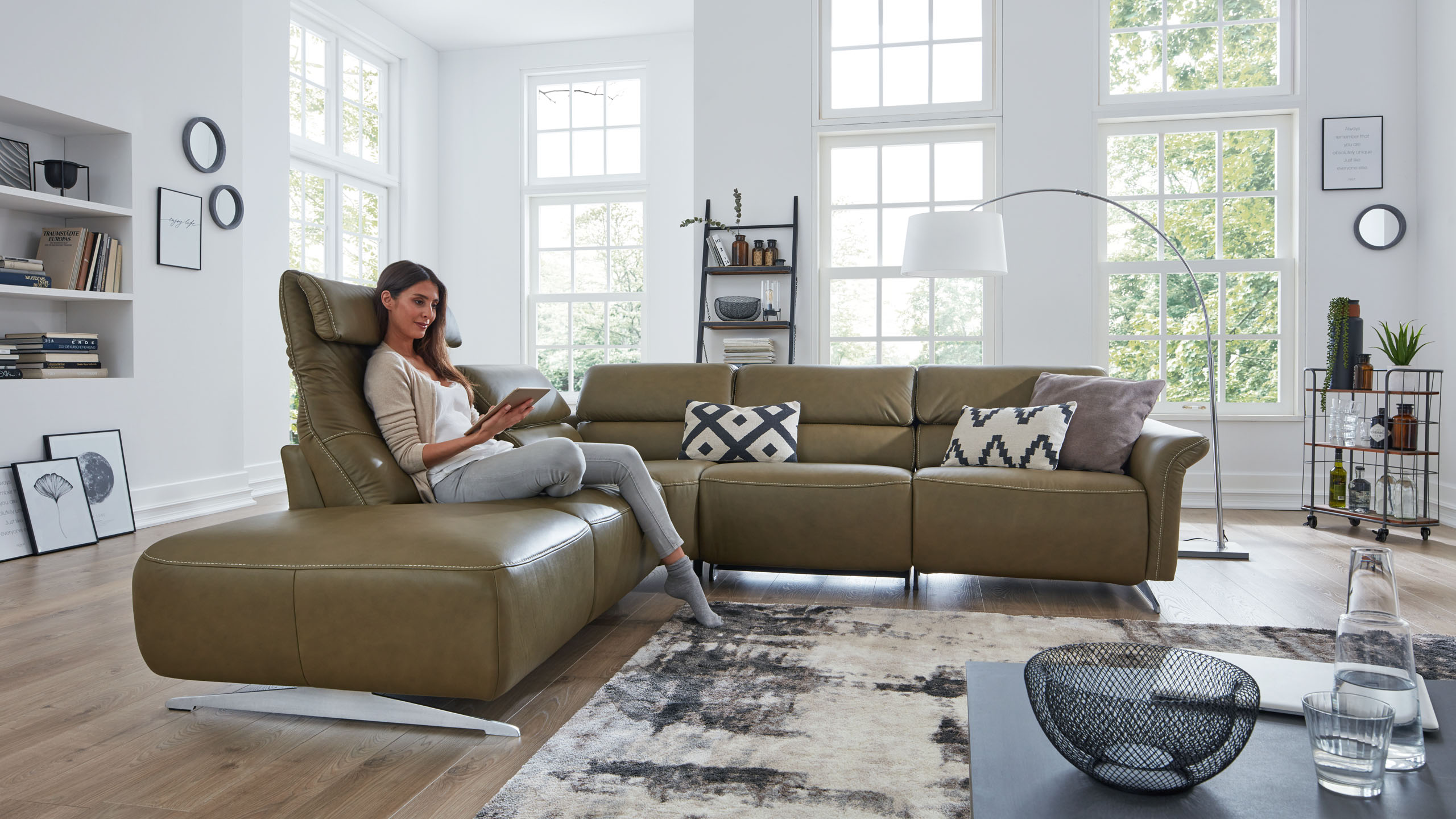 Interliving-Sofa-Serie-4053-Eckkombination-Anlehnen