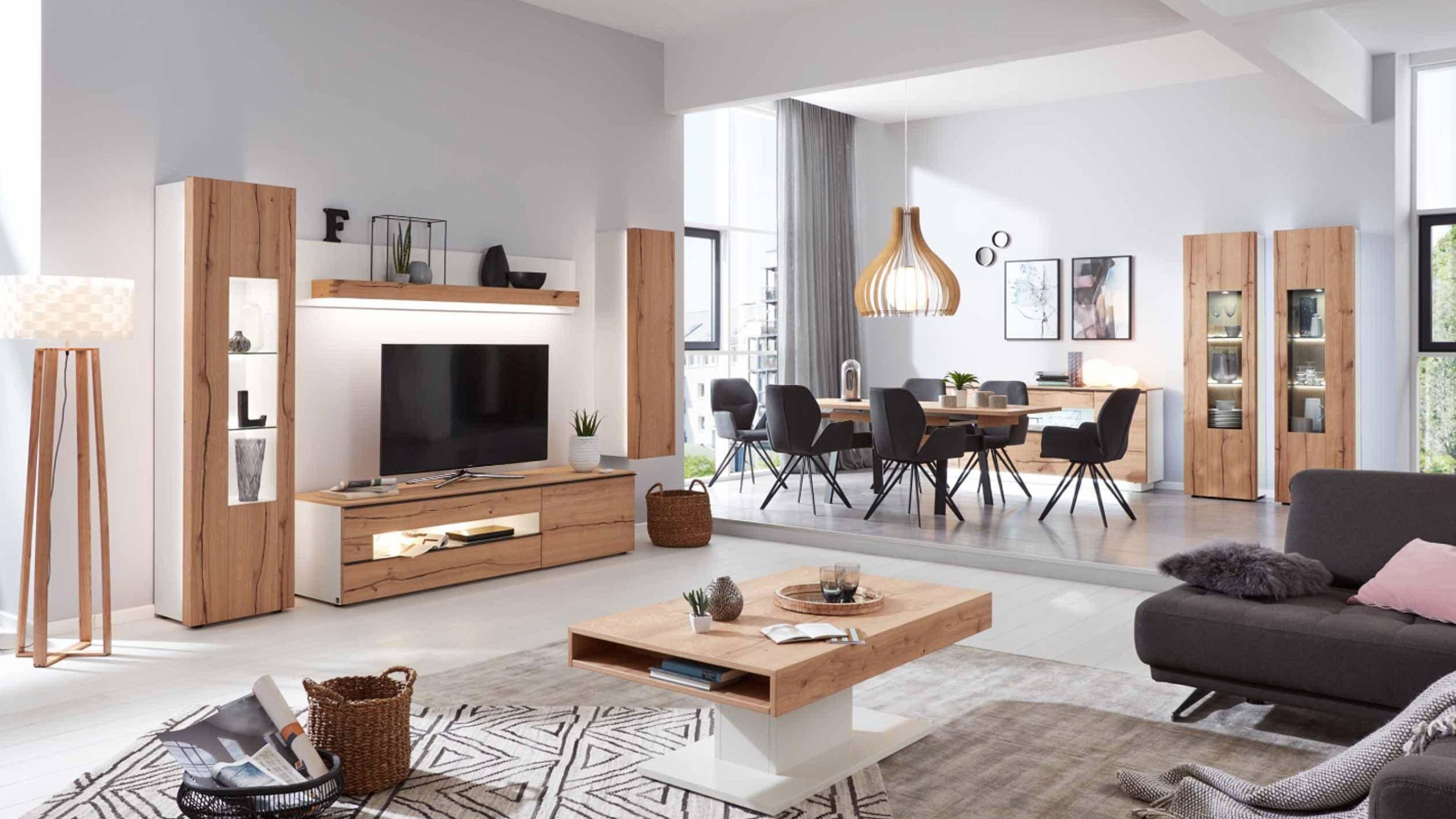 Massivholz im Wohnzimmer   Interliving