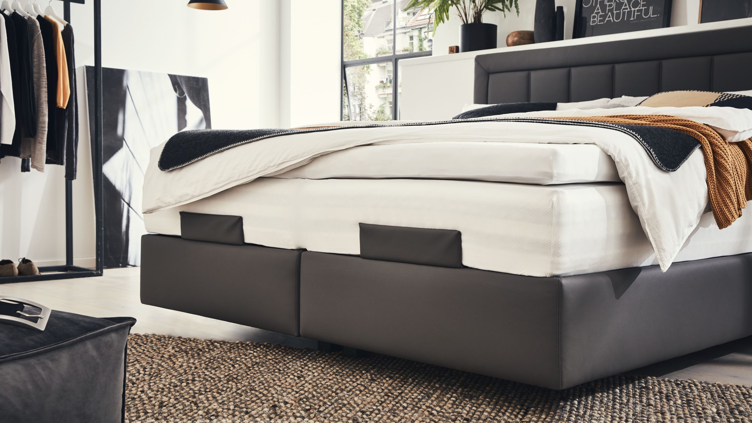 Boxspring-Matratze mit Topper