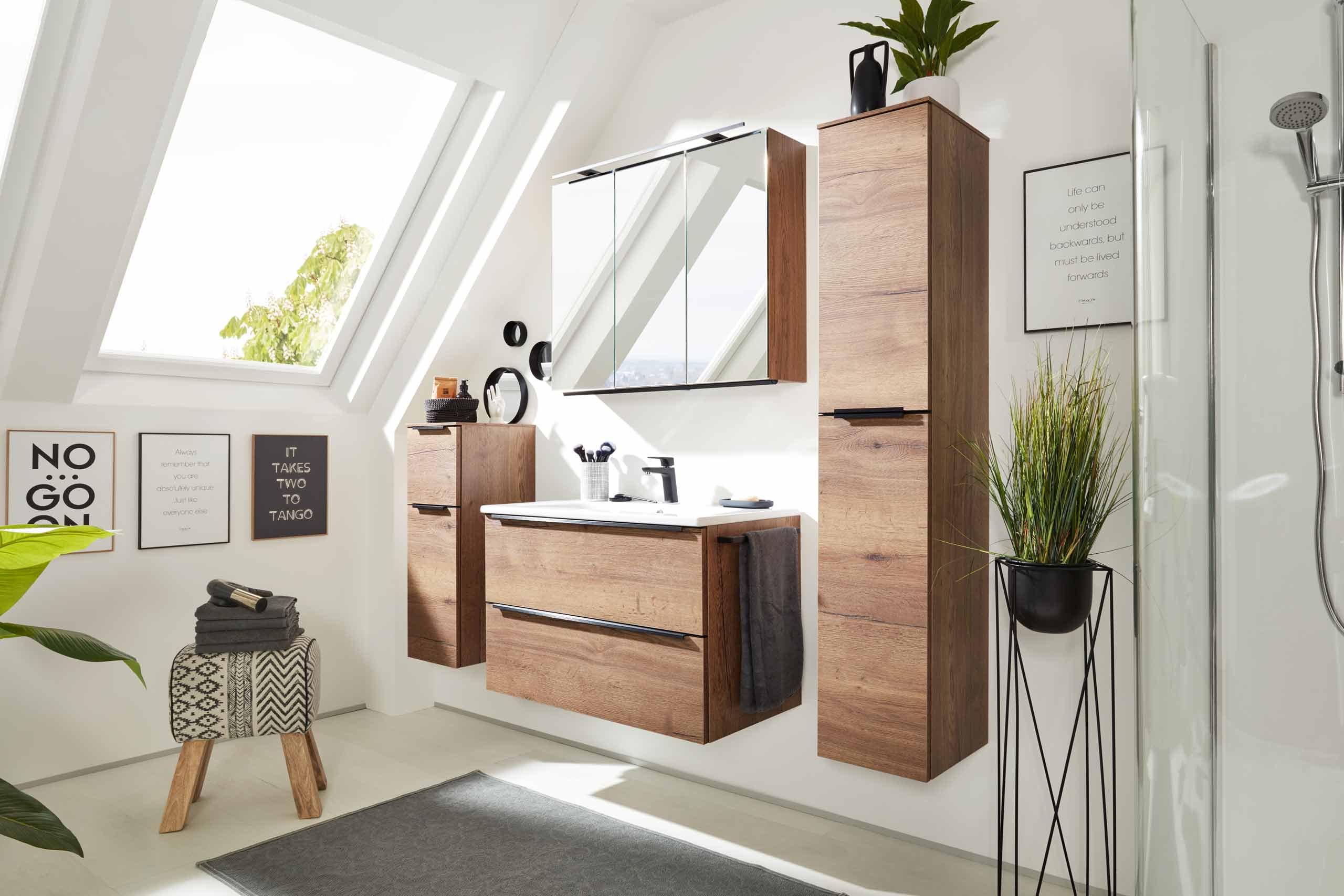 Interliving Bad Serie 7402