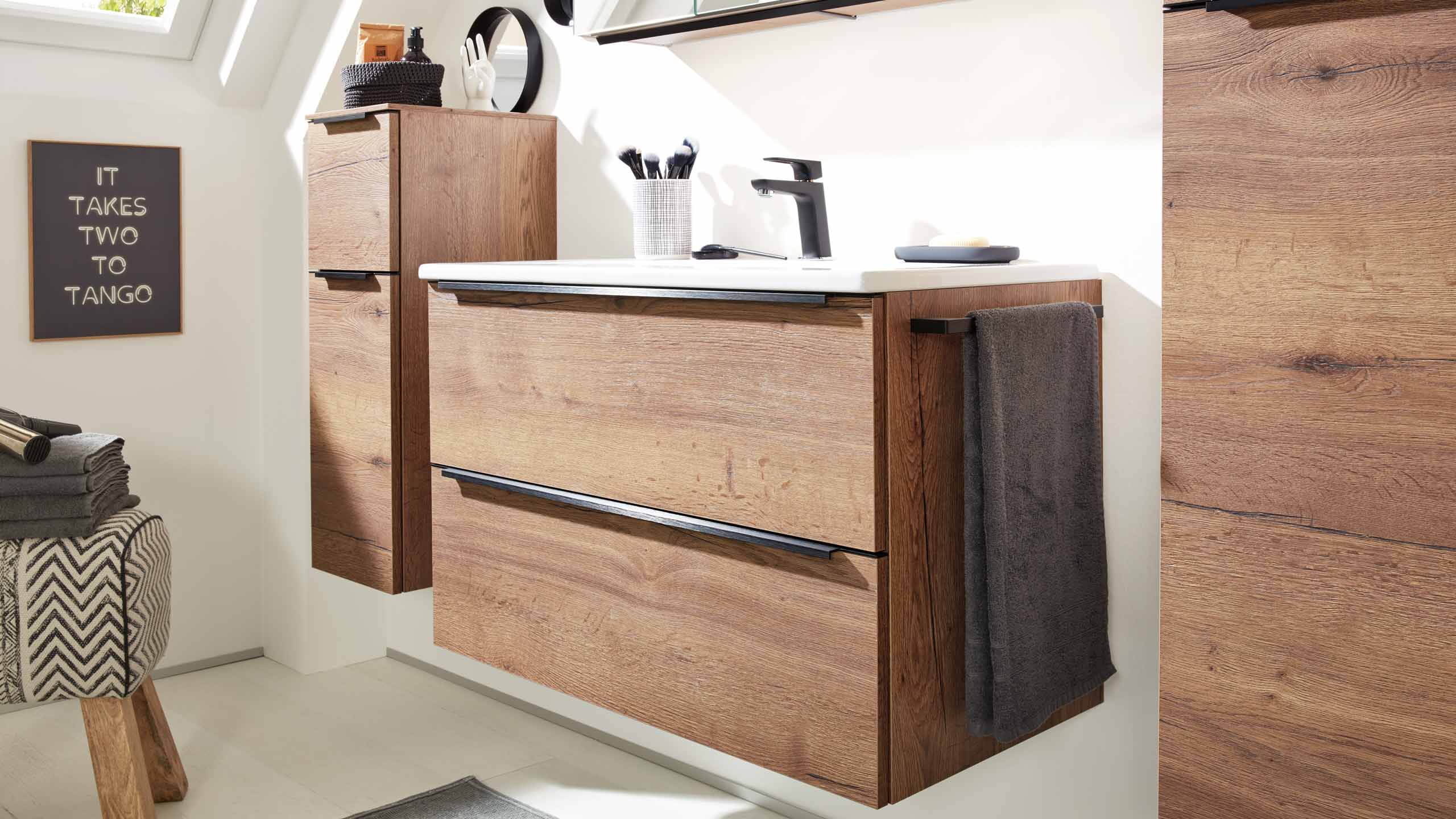 Interliving Bad Serie 7402