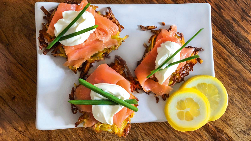 Kartoffelrösti mit Lachs