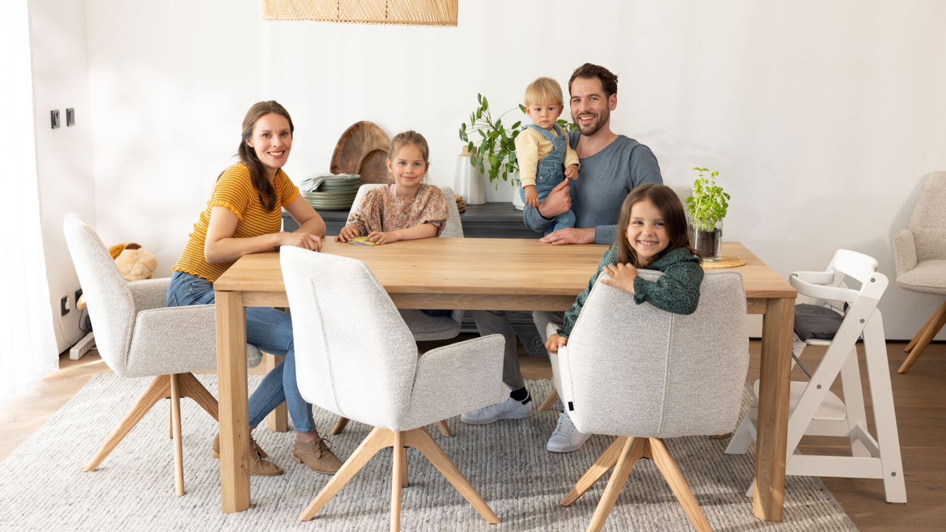 interliving@home: Ein Esstisch für alle Lebenslagen!